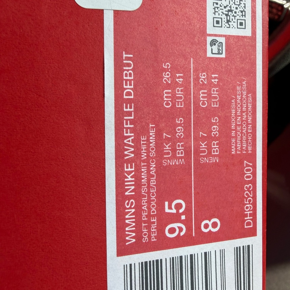 Nike Soft Pearl blue and Summit White Waffle Debut athletic sneakers - Picture 2 of 2